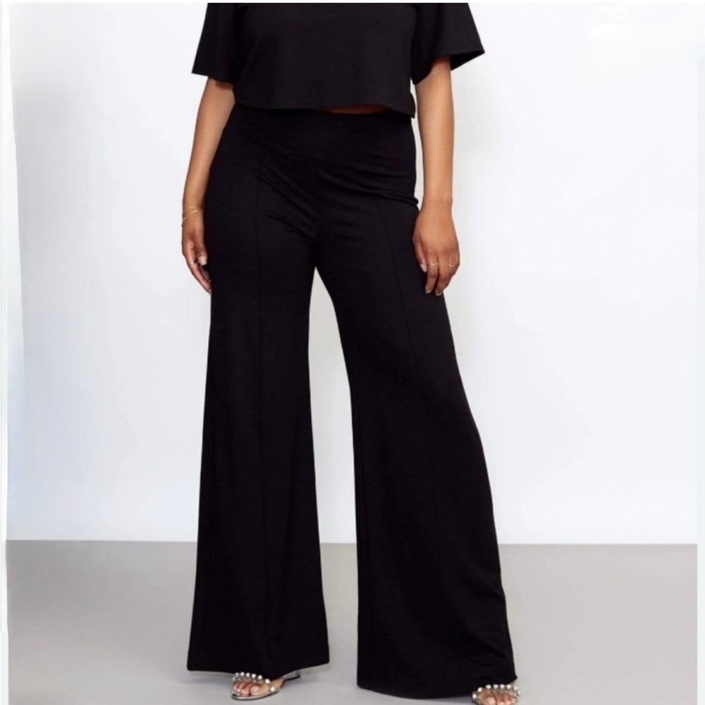 Sioni Elegant Black Knit Wide-Leg Pants.  Sz M‎